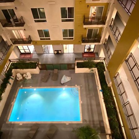 Gorgeous Apt With Parking In Ktown La 로스앤젤레스 외부 사진