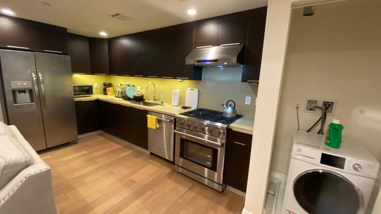 Gorgeous Apt With Parking In Ktown La 로스앤젤레스 외부 사진