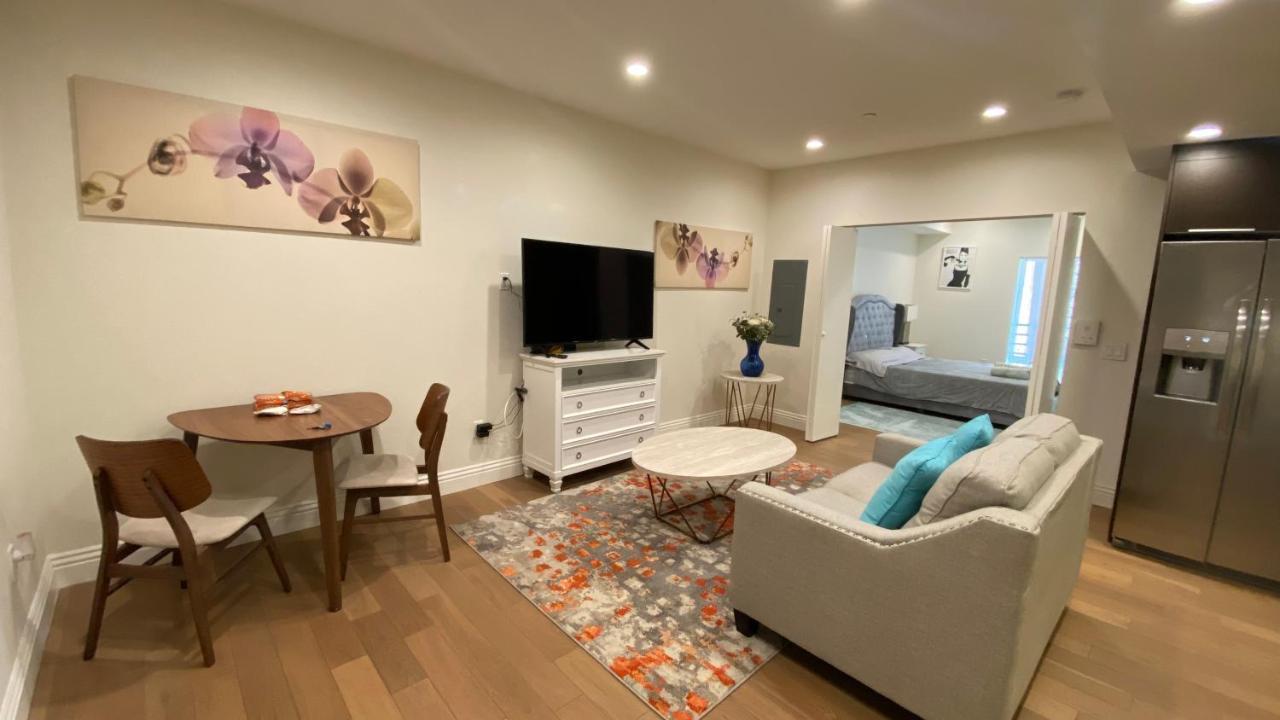 Gorgeous Apt With Parking In Ktown La 로스앤젤레스 외부 사진