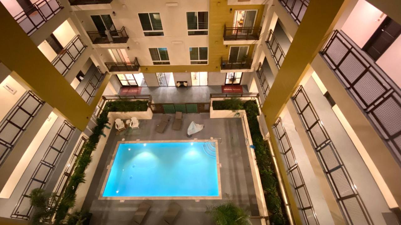 Gorgeous Apt With Parking In Ktown La 로스앤젤레스 외부 사진