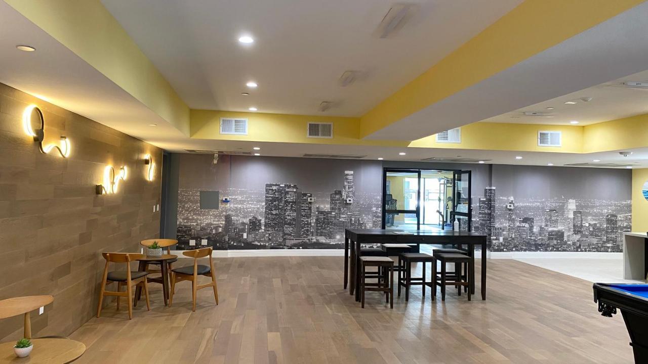 Gorgeous Apt With Parking In Ktown La 로스앤젤레스 외부 사진